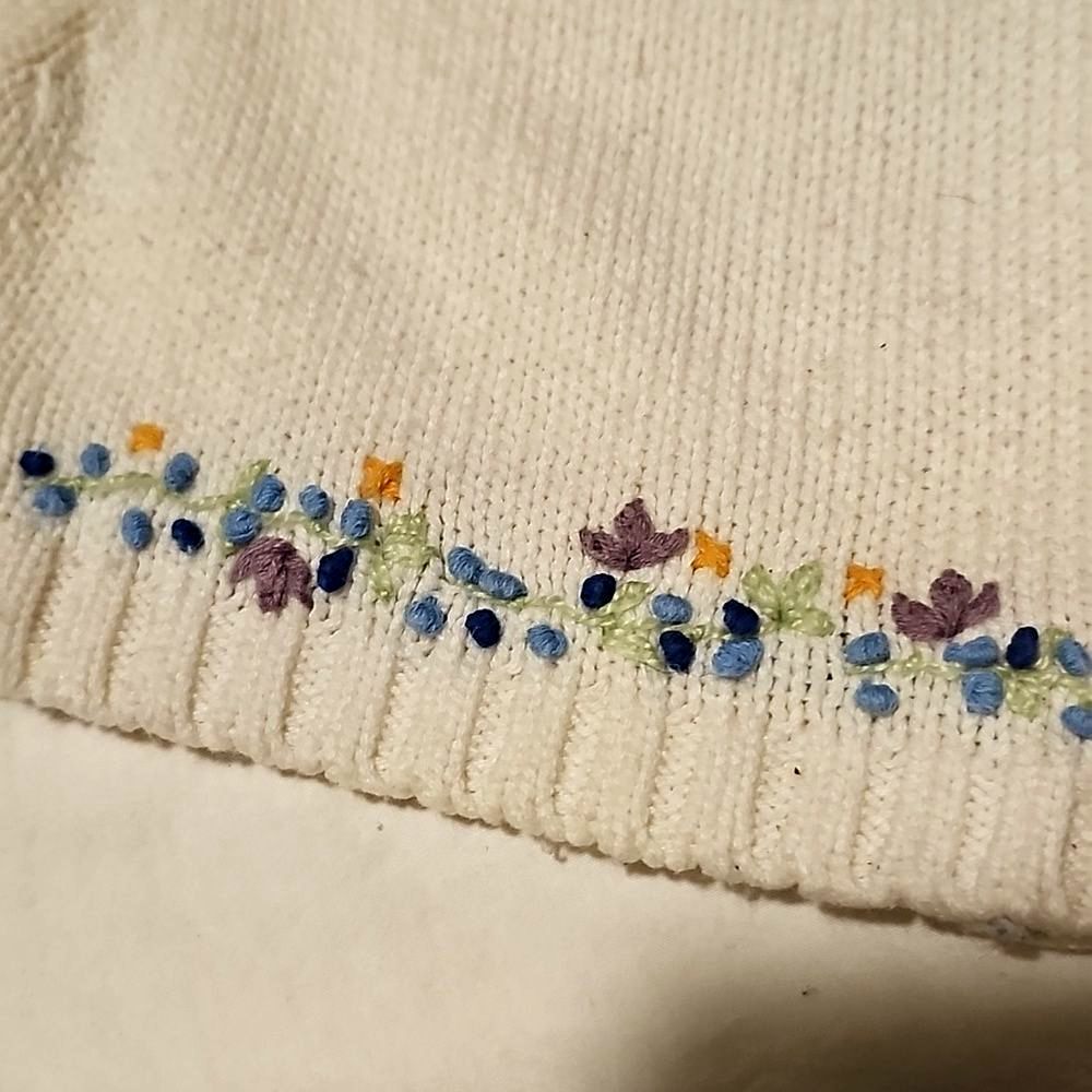 Vintage L.L.Bean Hand Embroidered Floral Sweater Cream Cotton Cottagecore - Picture 3 of 4